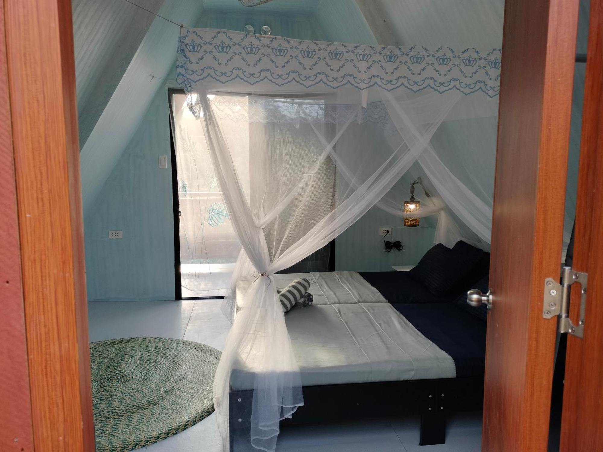 Riu Del Mar Hostel Dauis Eksteriør billede