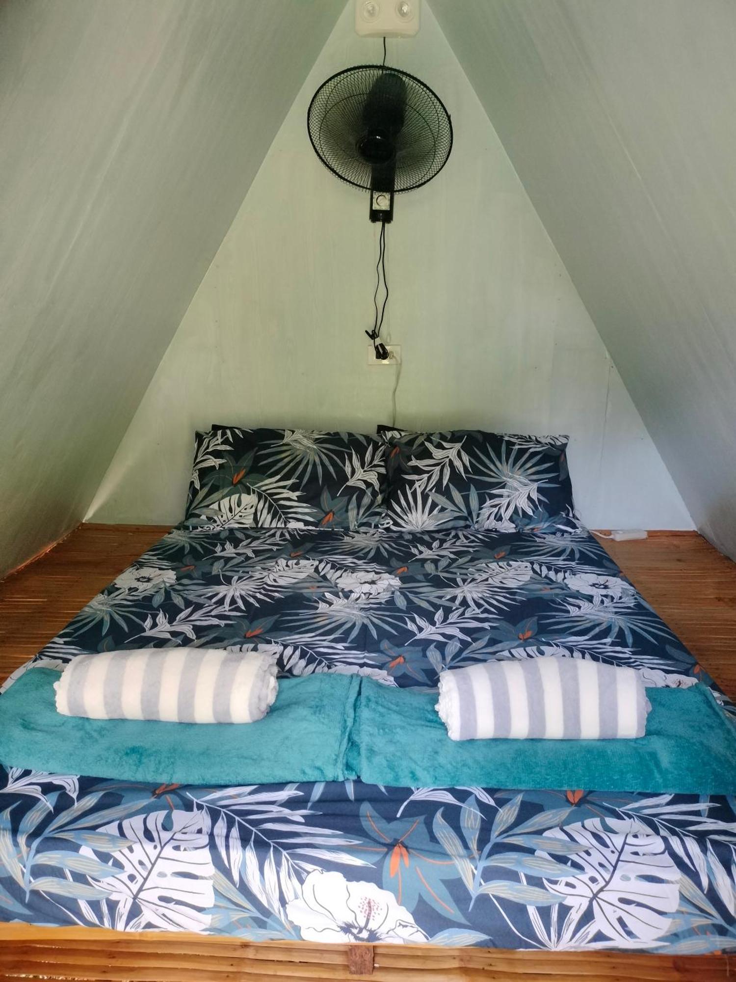 Riu Del Mar Hostel Dauis Eksteriør billede